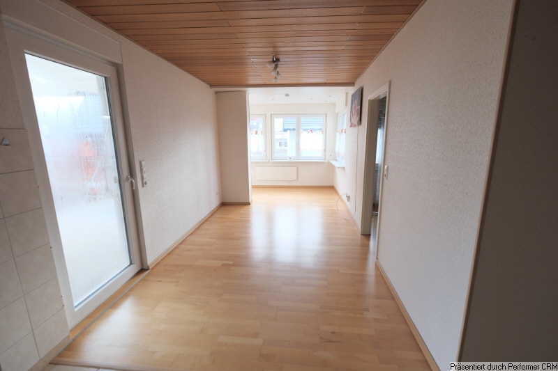 EG-Appartement Wohn- und Essbereich 3