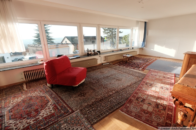 OG Wohnzimmer mit Fensterfront nach Südwesten OG Wohnzimmer mit Fensterfront nach Südwesten