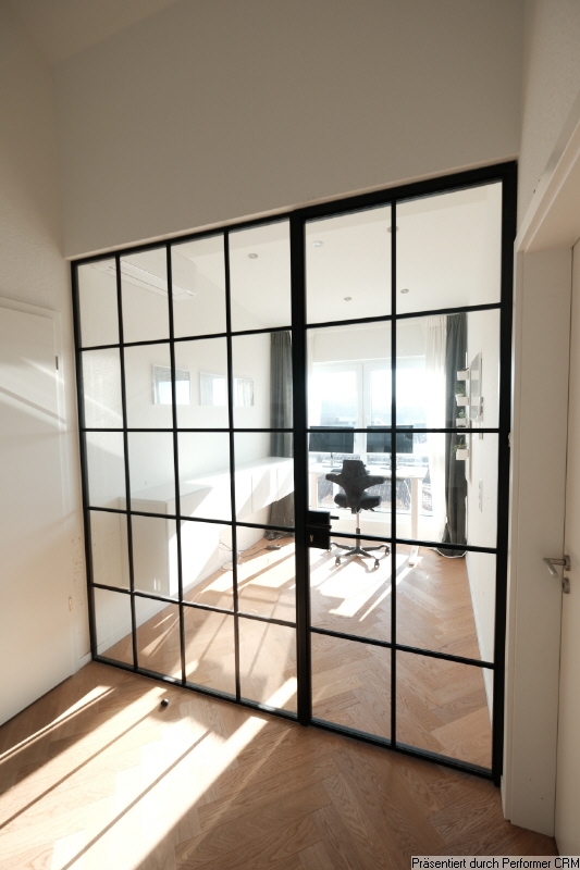 Arbeitszimmer mit Loft-Türelement