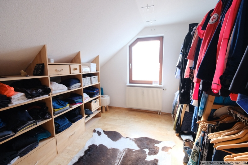 Kinderzimmer 2 (derzeit Ankleide)