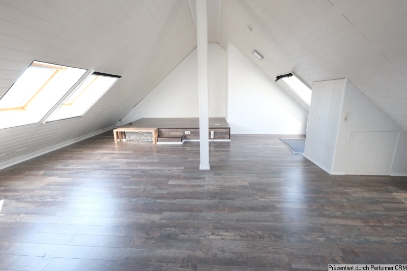 Ausgebautes 2. Dachgeschoss mit Podest