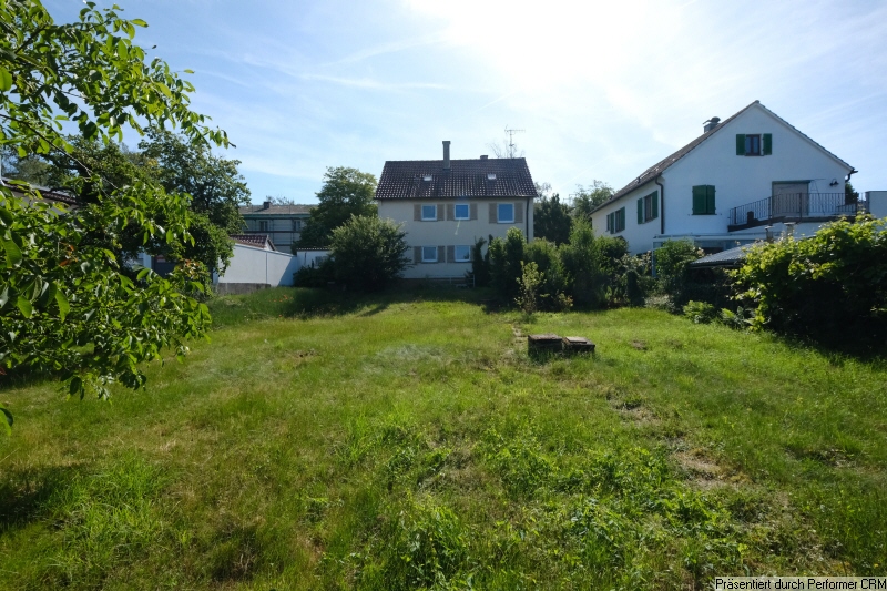 Grundstück mit Altgebäude Blickrichtung Süd Grundstück mit Altgebäude Blickrichtung Süd