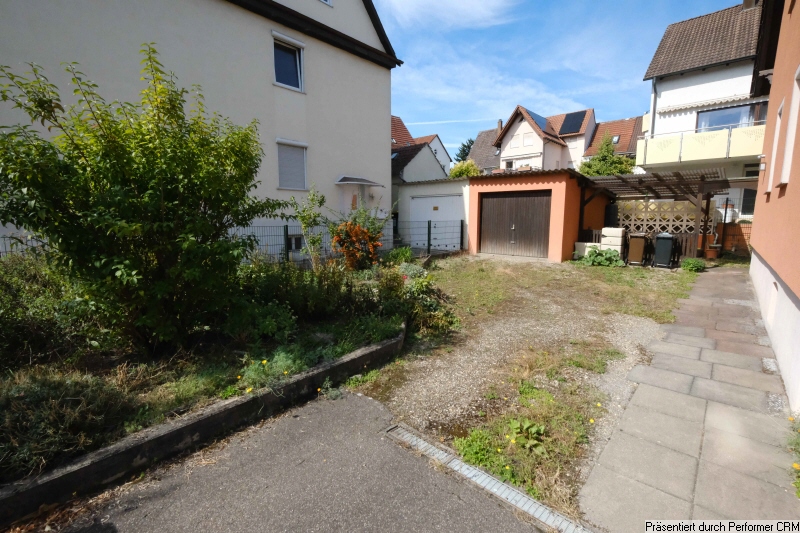 Hof- und Gartenbereich zur SW-Seite