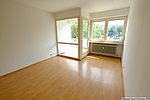 Fensterfront und Balkon nach Südosten