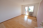 Kinderzimmer 1 mit Zugang zum Balkon