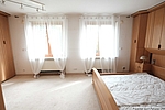 Schlafzimmer Ost mit Ankleidebereich